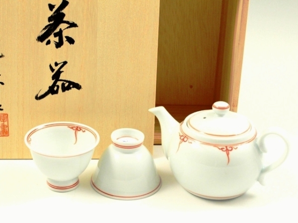 おもてなしの心を有田焼の茶器で！ | 有田焼の専門店なら三光堂
