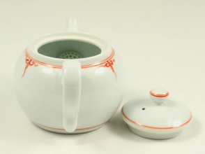 おもてなしの心を有田焼の茶器で！